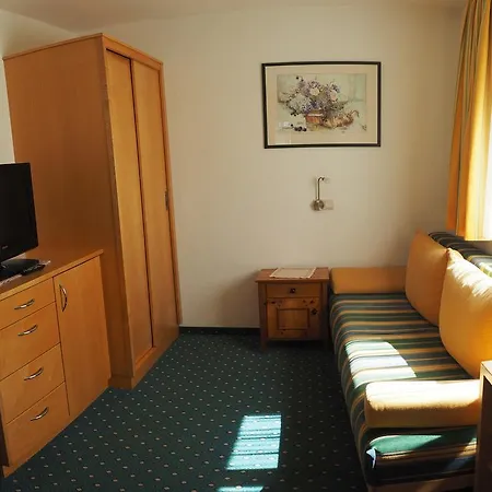 Hotell Hotel Cresta Tschagguns - Montafon
