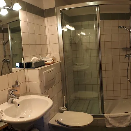 Hotell Hotel Cresta Tschagguns - Montafon Schruns
