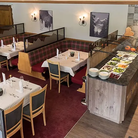 Hotel Cresta Tschagguns - Montafon Hotell